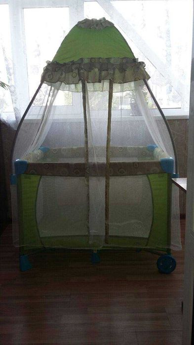 Детская кроватка манеж.