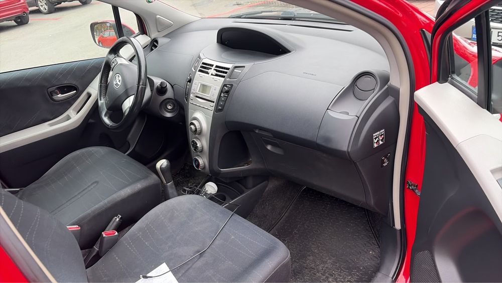 Masina Toyota Yaris