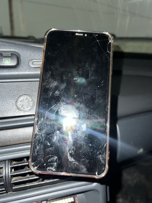 Продам айфон xs max