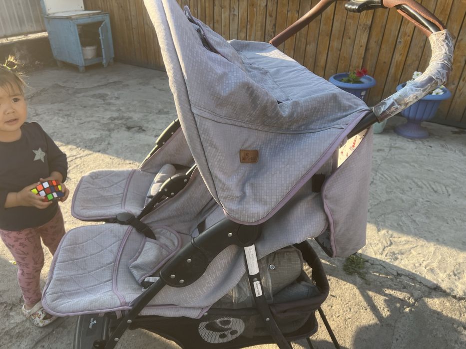 Коляска для двойни