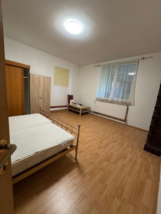 2 camere la casa de inchiriat