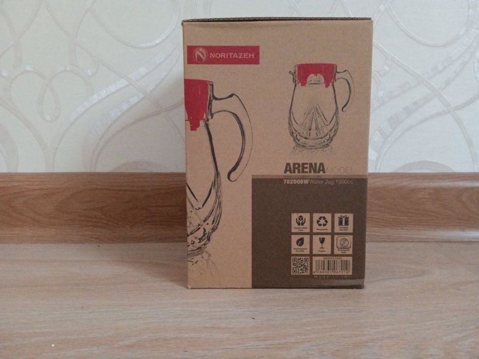 Вместительный Графин для воды