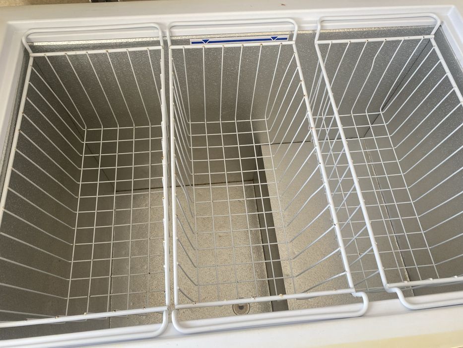 Продам морозильник