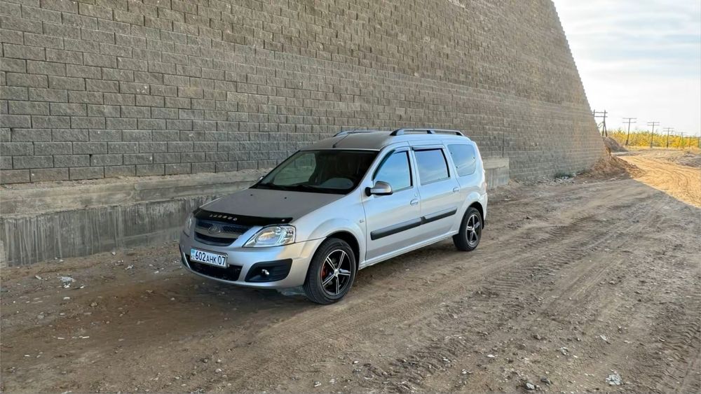 Лада Ларгус /////