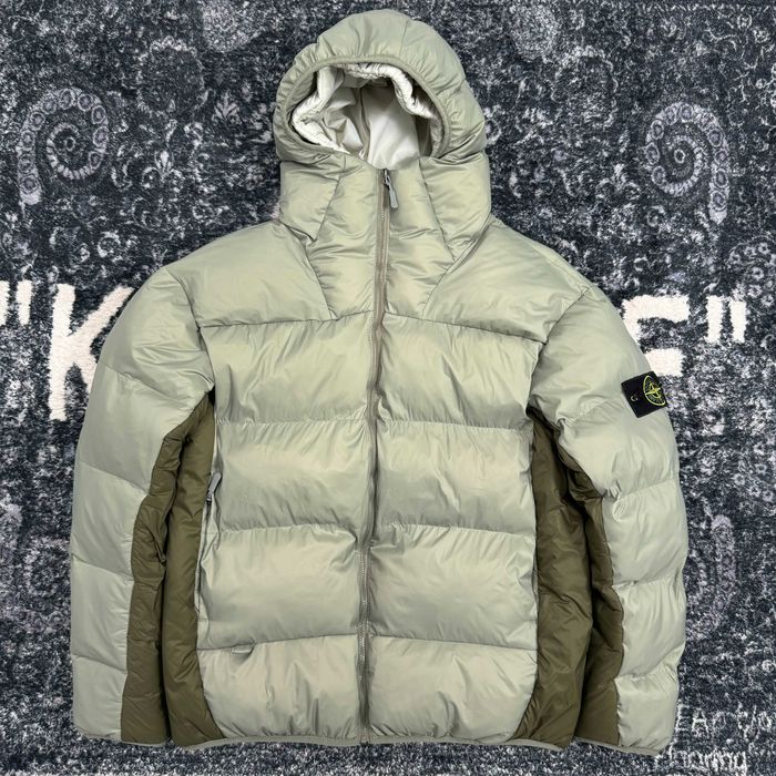 Яке Stone Island