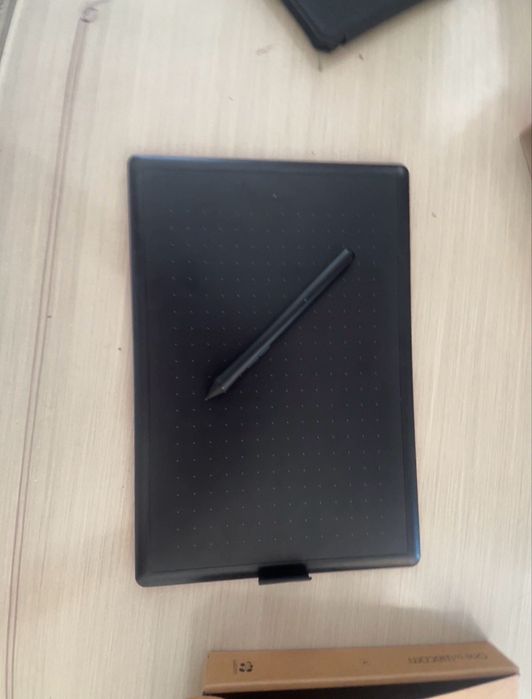 Планшет One by Wacom size M