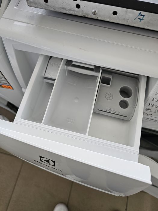 Пералня Electrolux perfect care 600