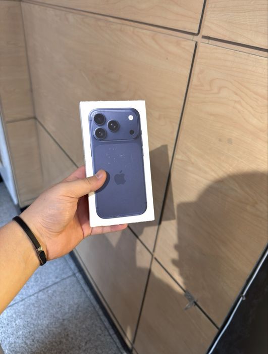 Продам iphone 17 pro 256/512/1tb