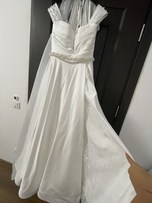 Rochie mireasa, marimea 44 corset in spate