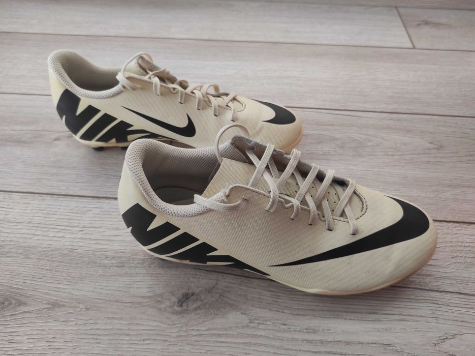 Бутонки Nike  запазени