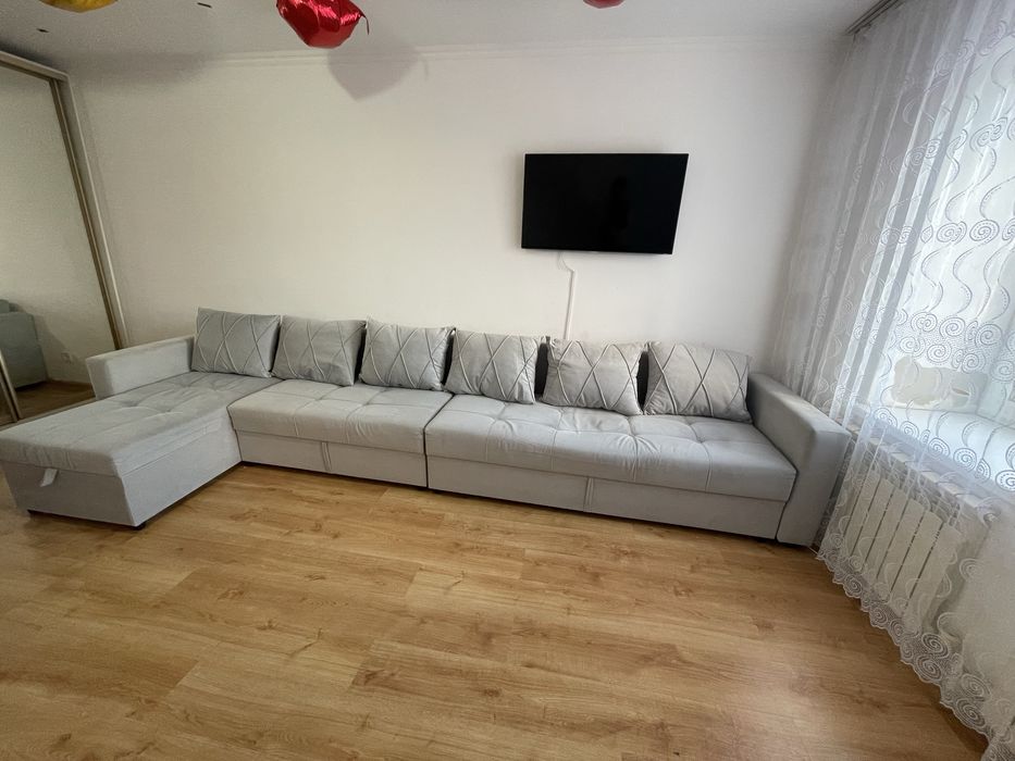 Продам 4х метровый диван