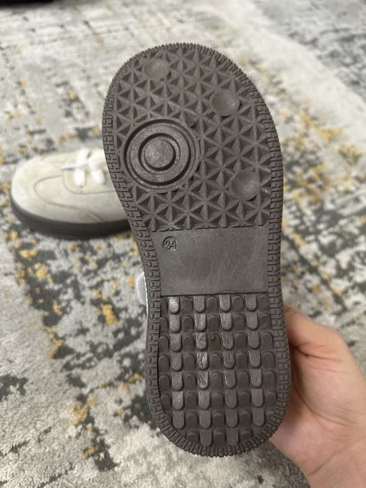 Кроссовки для девочки