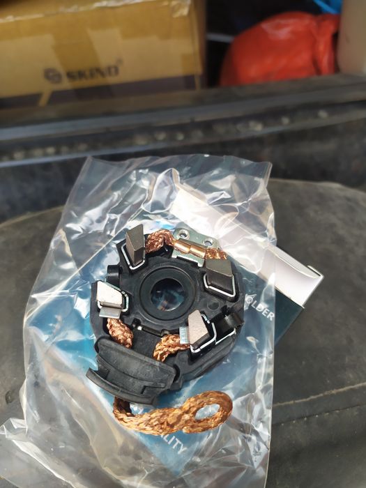 Щетки стартера Камри 40