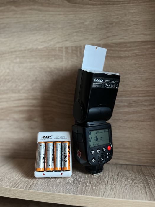 Продам вспышку отличное состояние