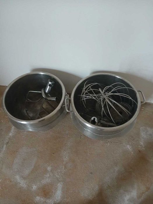 Pechka Mekser sotiladi,