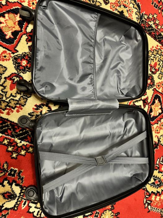 Продаю детский  маленький чемодан таеквондо