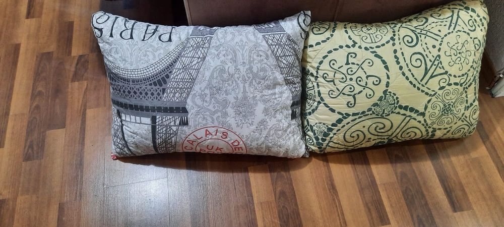 Plapumă 2 persoane folosită foarte puțin.+ 2 perne decorative