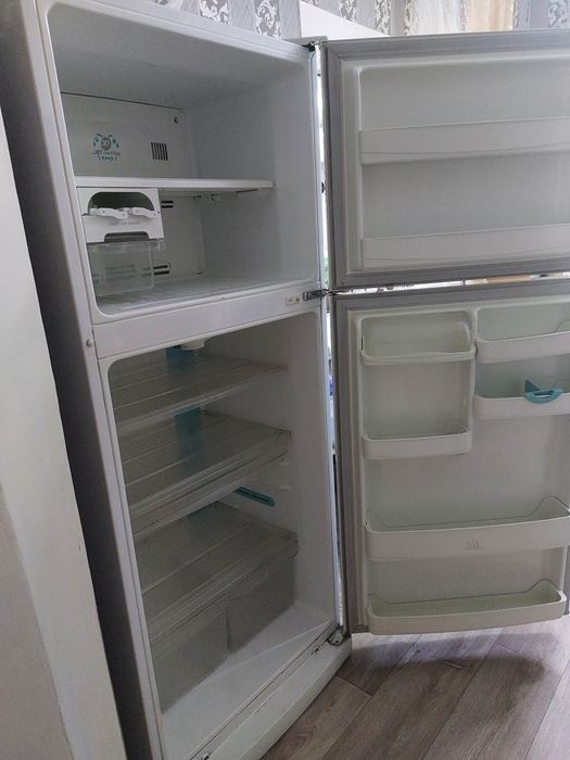 Продам холодильник