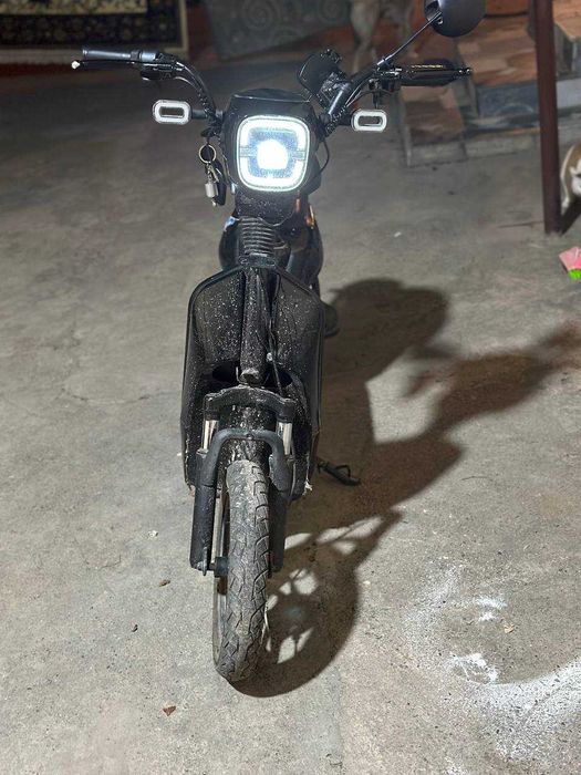 Скутер электрический BONVI