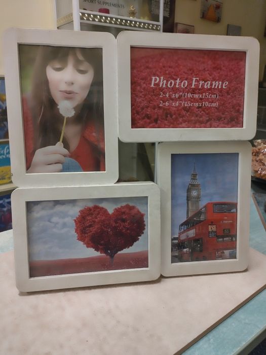 Дървена фото рамка за колаж от 4 снимки