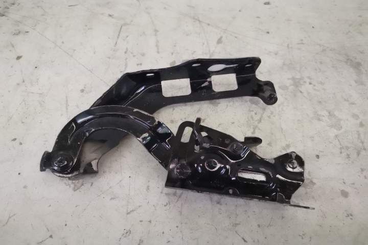 Оригинална Дясна Капачка На Панта На Mercedes-Benz / Mercedes-Benz C-C