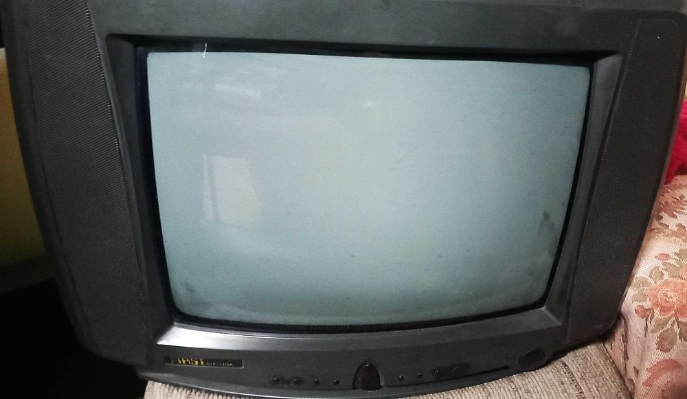 Продавам 6 броя Телевизори