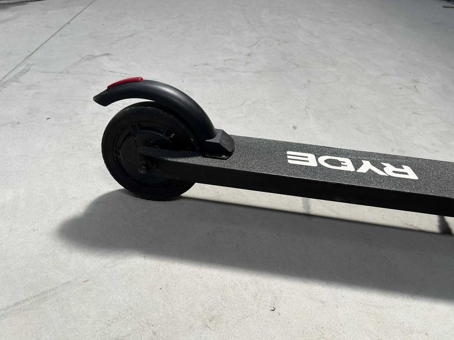 Trotinetă electrică pliabilă RYDE 8" 300 Skywalk, stare buna, viteza maxima 25km/h