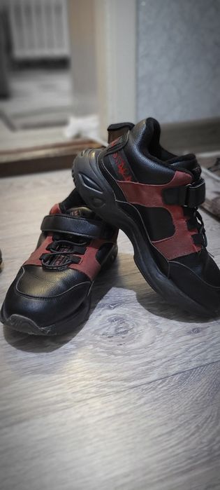 Продаётся детская обувь