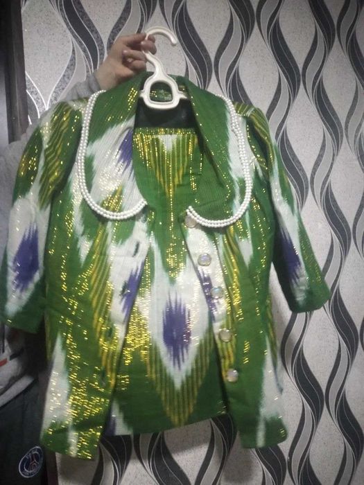 Уйбек миллий адрас атлас келинлар кийимлар сотилади.