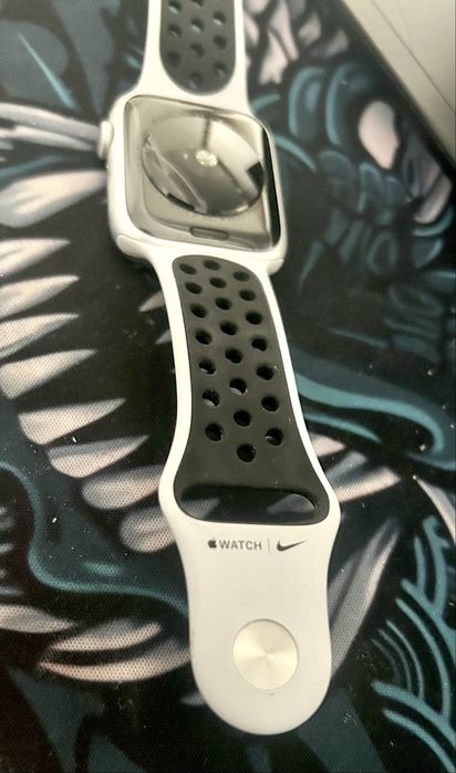 Продам Applewatch Nike SE, 44mm
