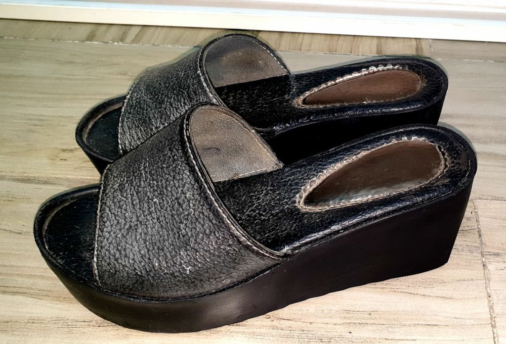 Босоножки и тапочка 50сум