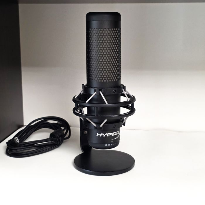 HyperX Cloud III S Wireless + HyperX QuadCast S + Logitech StreamCam