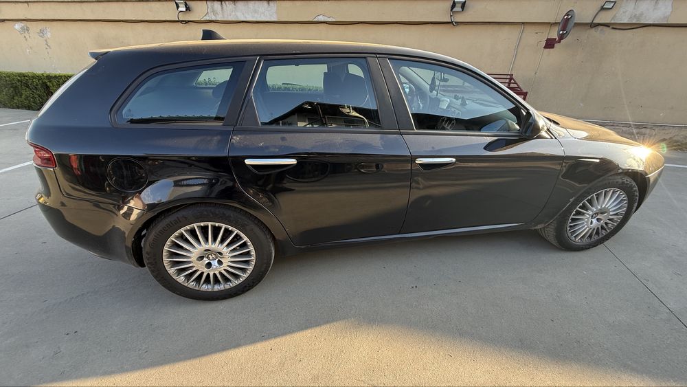 Vand sau schimb alfa romeo 159