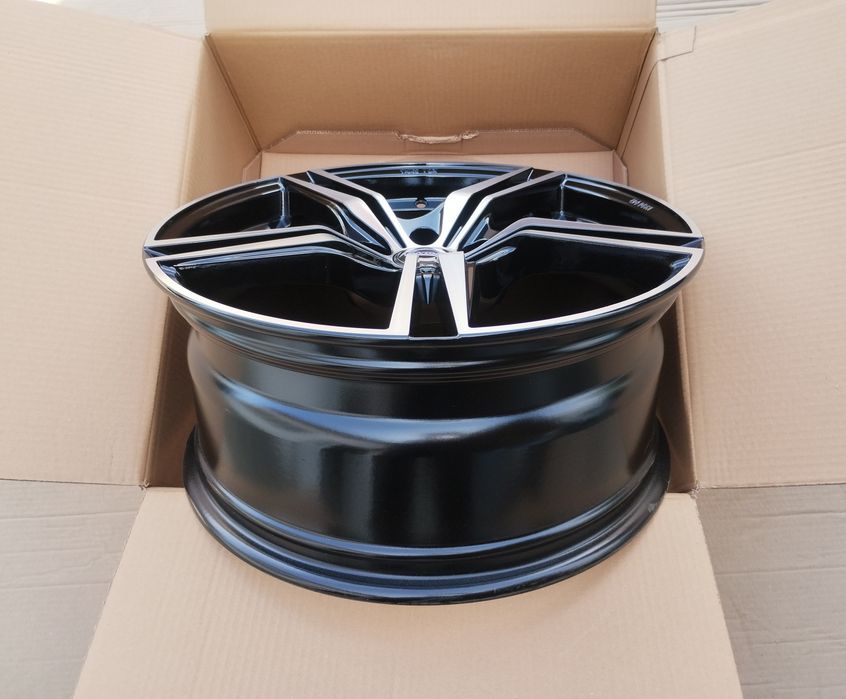 Jante Noi R19 Volvo XC40 XC60 XC70 XC90 5 x 108 R19 Bicolore