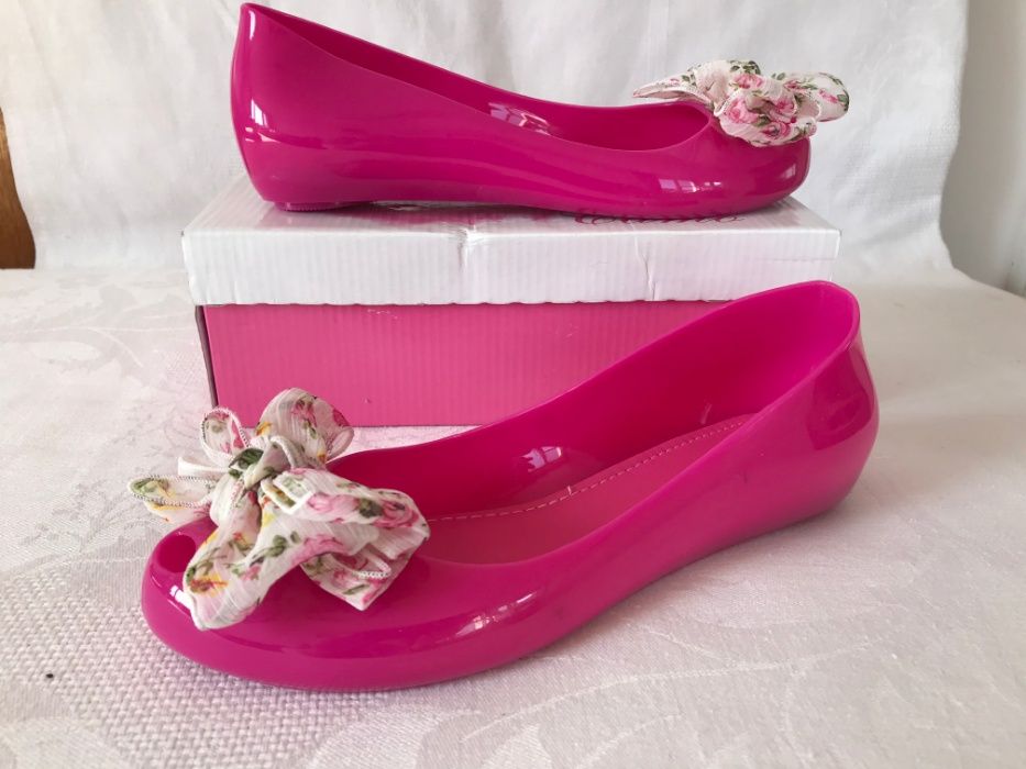 Oбувки Нови, Намаление, различни модели, с цени отделни