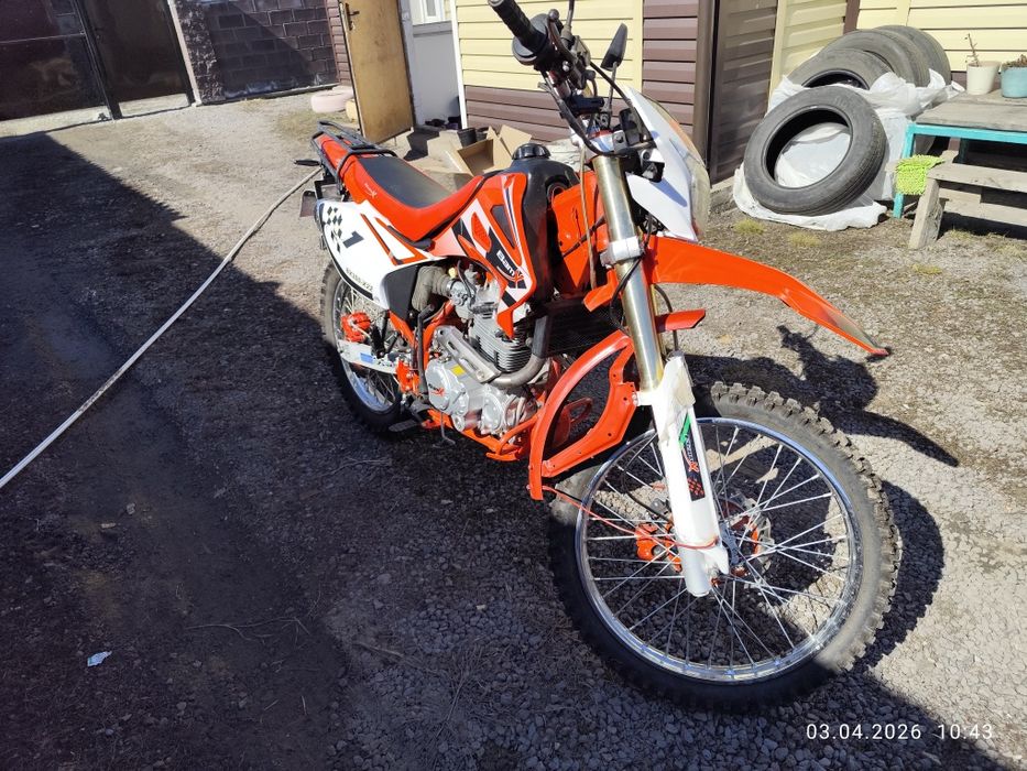 Продам мотоцикл эндуро