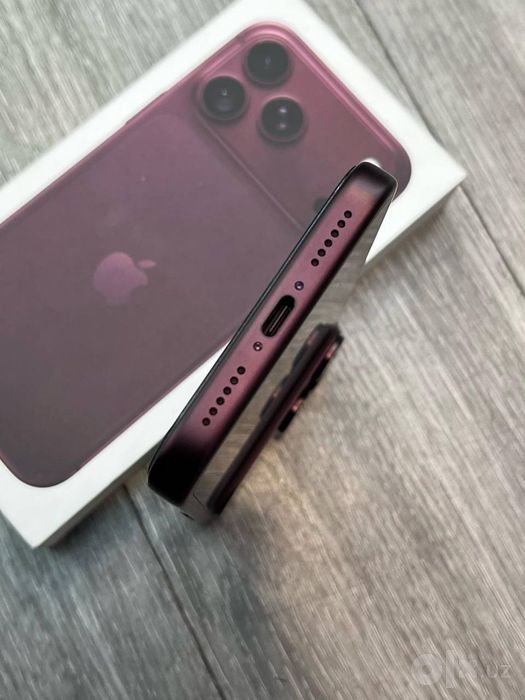 iPhone 18 Pro Max Burgundy Sim e sim