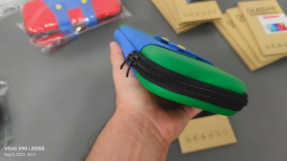 Калъф за Nintendo Switch с два протектора за Nintendo Switch (V2 или OLED)