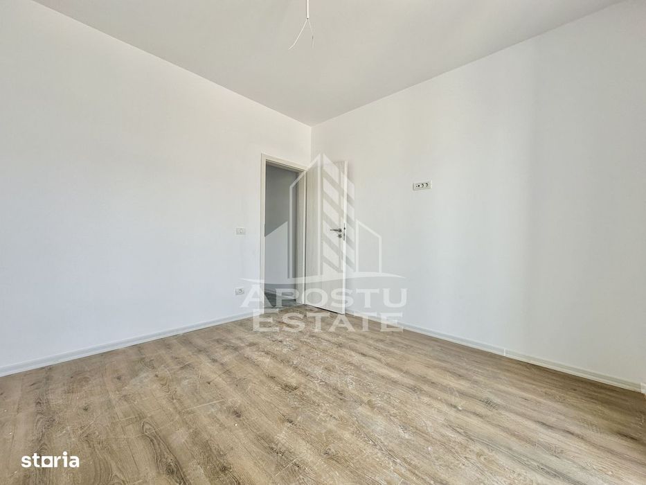 Apartament cu 2 camere, 2 balcoane, etaj 1, zona Planetelor
