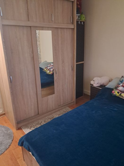 APARTAMENT de vânzare