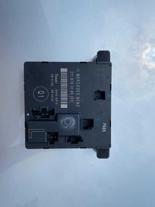 Лайсни за врати Мерцедес w211