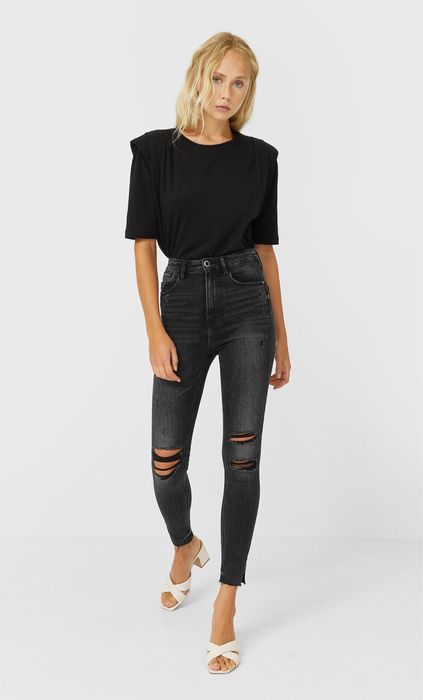 Stradivarius skinny накъсани дънки с висока талия