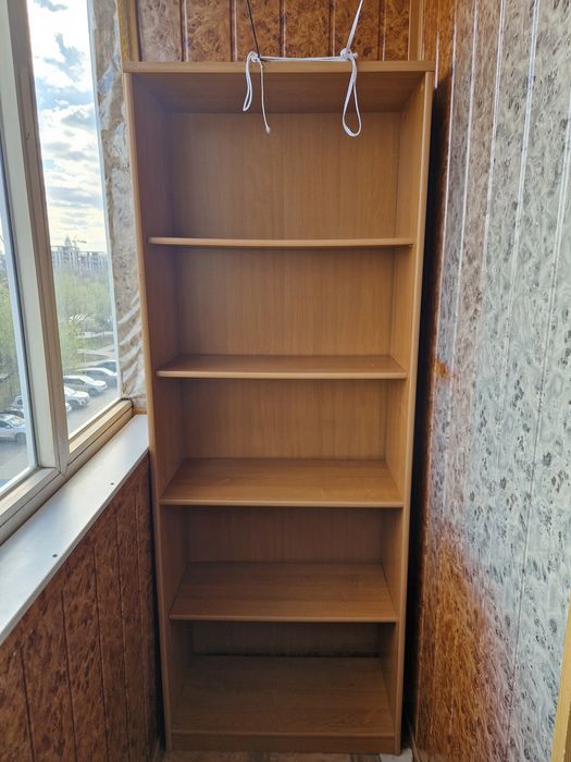 Отдам даром диван и полки