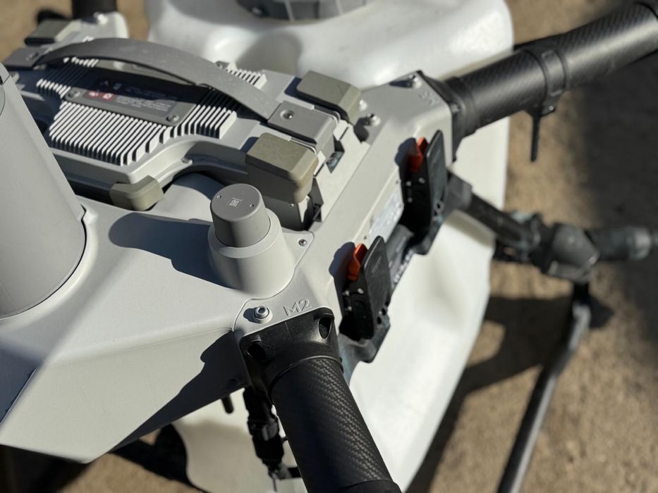 DJI AGRAS T100 - drona noua - suport 24/7