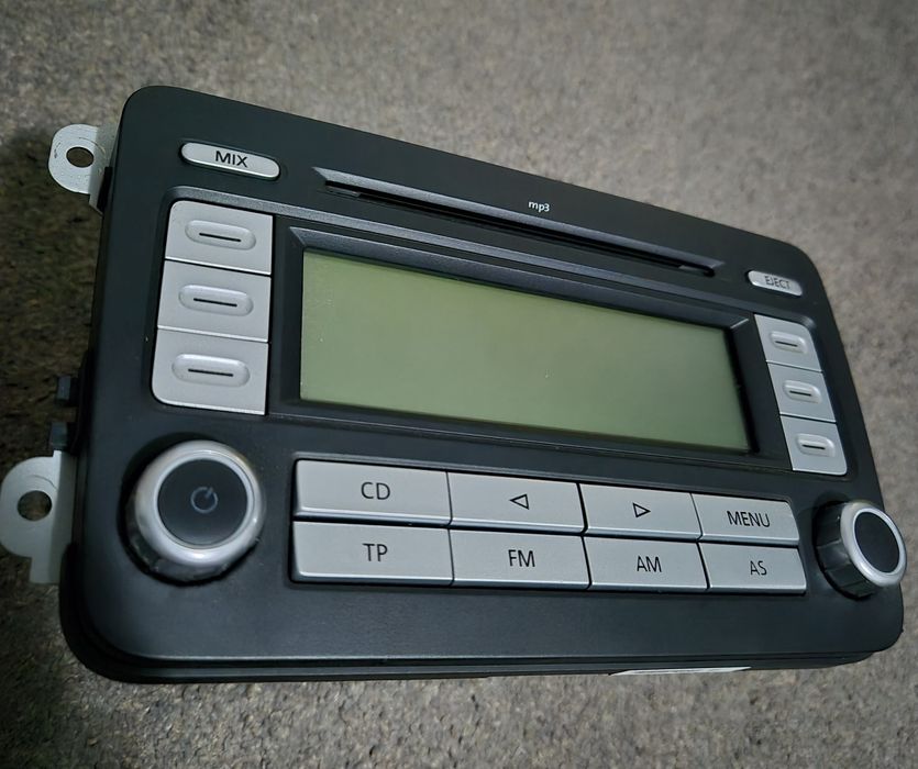 Casetofon cu CD + Radio golf 5 2008
