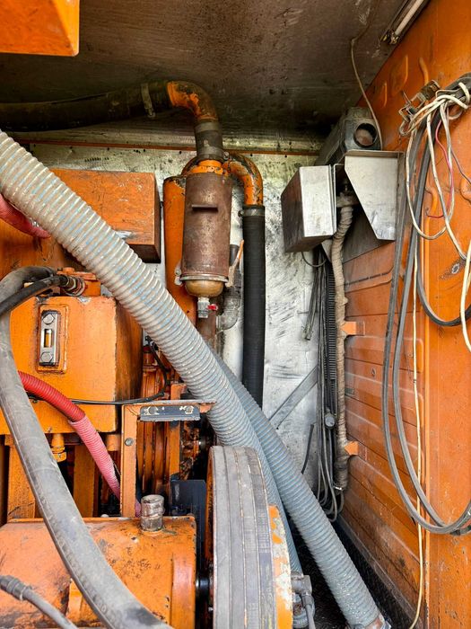 Mercedes Benz 811 канало почистващ