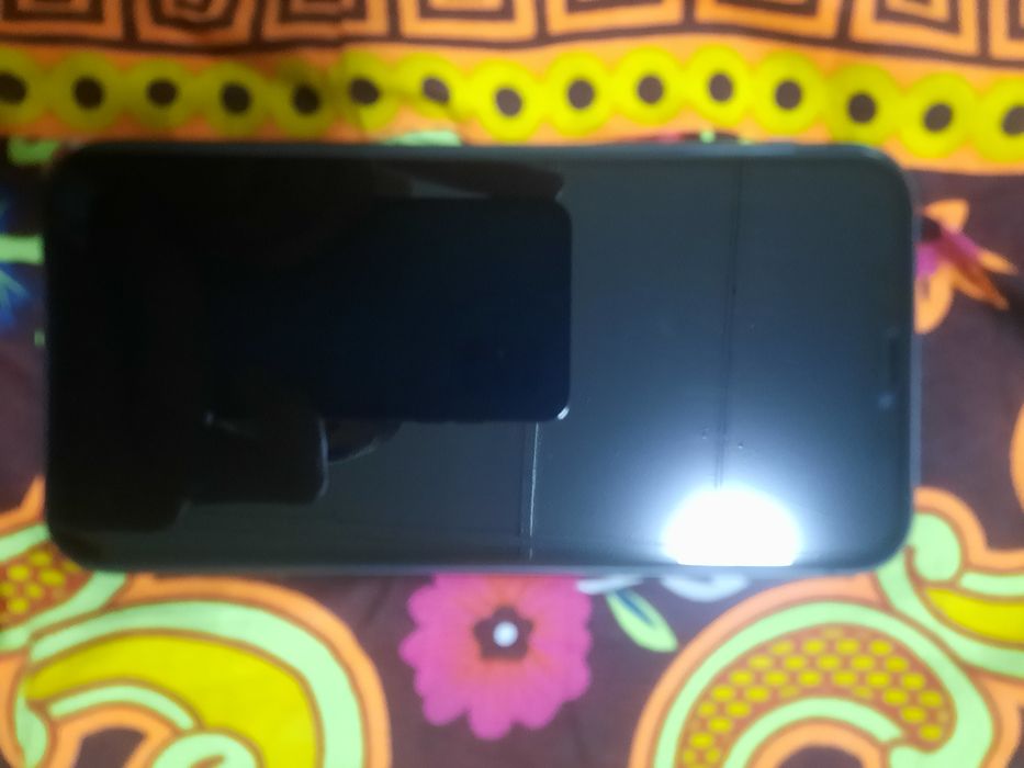 iphone 11 64 gb sotiladi