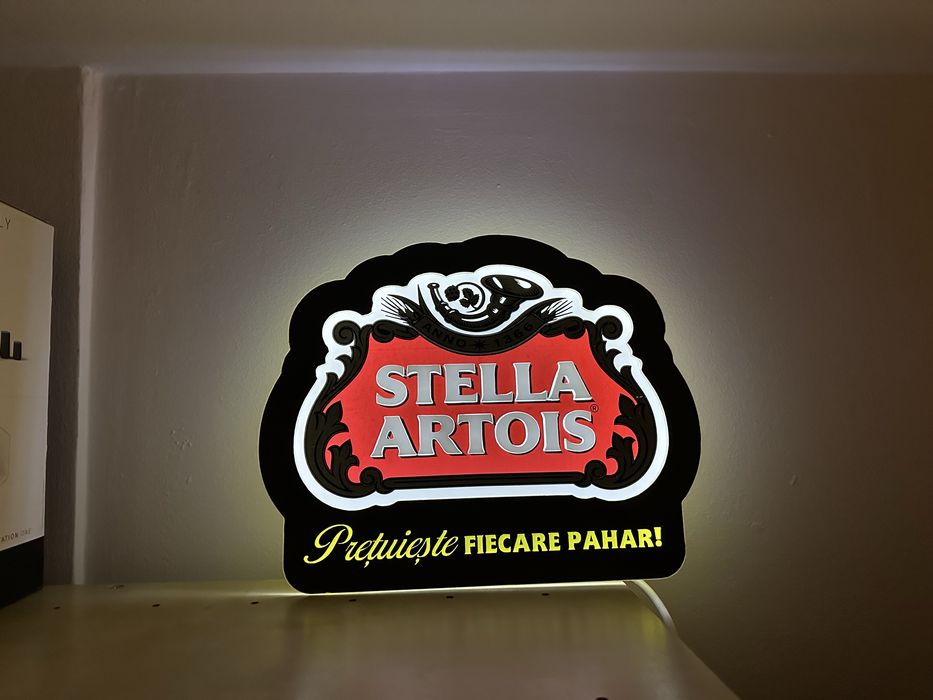 Reclama luminoasa Stella Artois