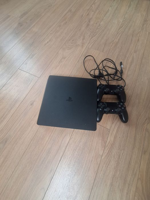 PLS 4 цвят черен slim 500GB