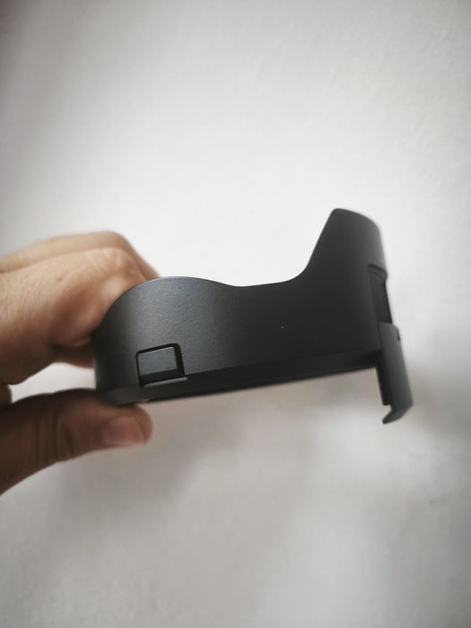 Sony Alc- SH182 , Sony FE 28-70mm F2 GM - parasolar